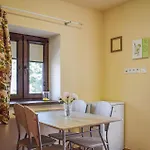 Cozy Apartment In Rydzewo With Wifi Rydzewo (Gizycko)
